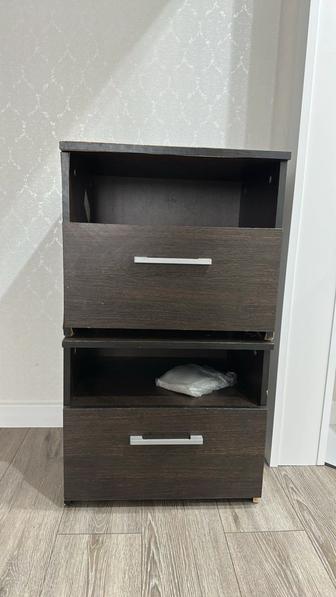 Отдам прикооватные тумбочки самовывоз
