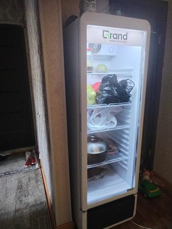 Витриной холодильник