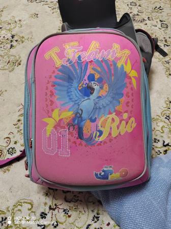 Рюкзак школьный