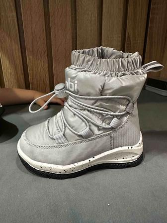 Продам детские зимние ботинки