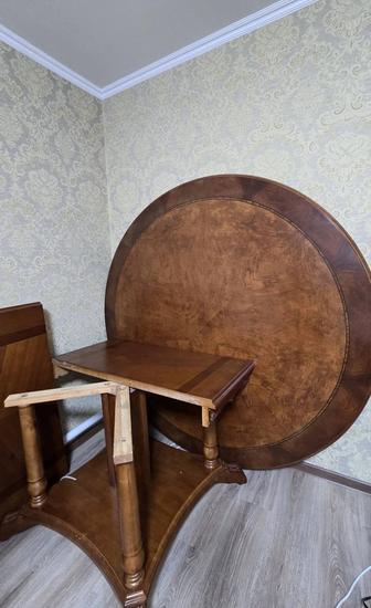 Стол гостевой круглый