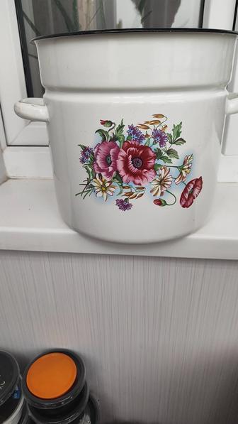 Продам эмалированные кастрюли