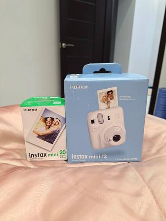 Фотоаппарат Instax mini 12 Новый. И картриджи (20 шт)