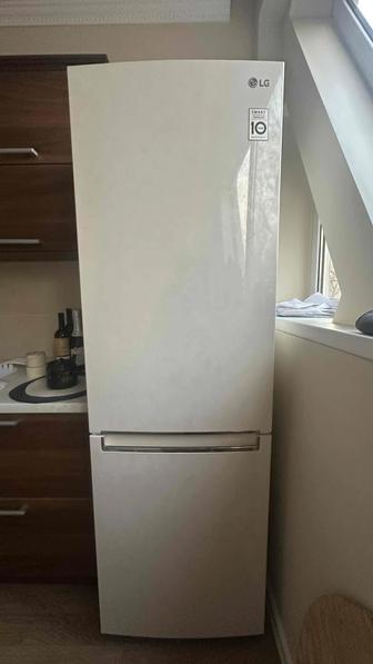 Холодильник LG