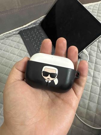 Кейс AirPods Pro