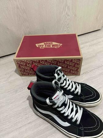 Демисезонные кеды Vans