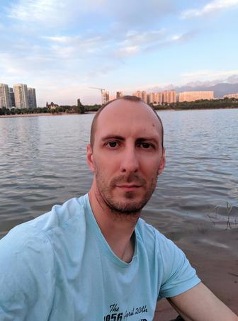 Обучаю игре на пианино