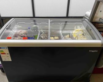 Продам витринный морозильник и холодильник