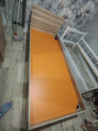 Продам односпальную кровать