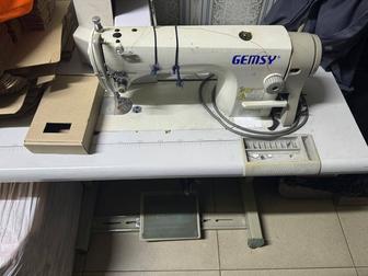 Швейная машина