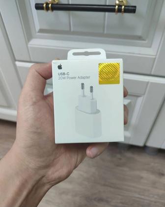 Оригинал адаптер 20W на Iphone