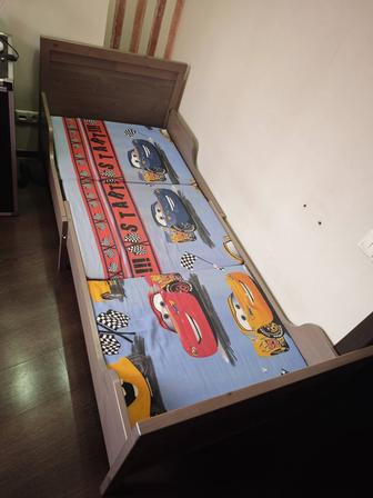 Продам кровать. IKEA