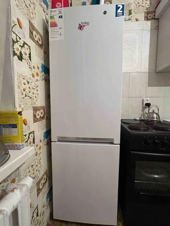 Продаётся б/у техника в хорошем состоянии
Холодильник