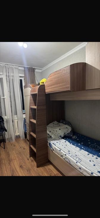 Продам двухъярусную кровать