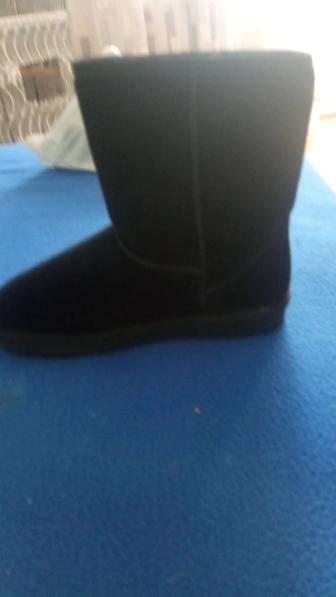 Продаюца женские зимние угги