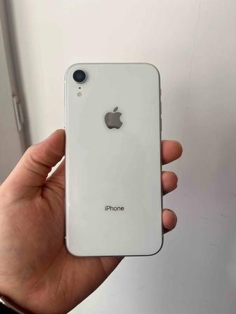 Продам iPhone XR