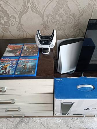 Продам Sony PlayStation 5