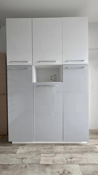 Шкаф пенал кухонный