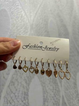 Серьги сердечки бижутерия