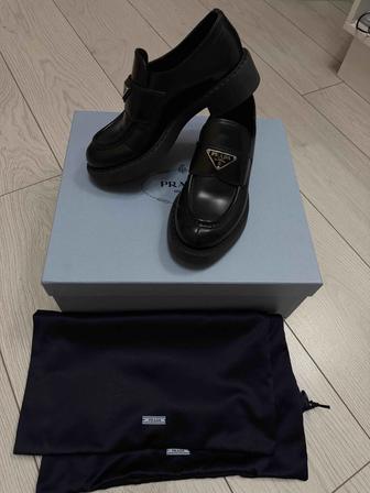 Лоферы Prada
