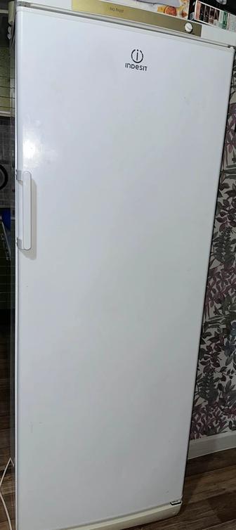 Продается морозильник Indesit