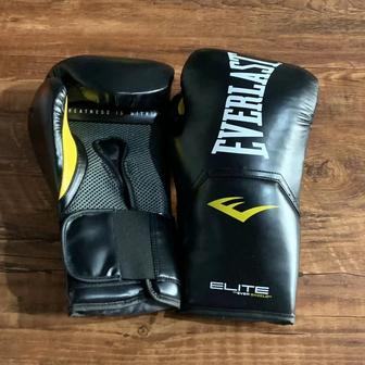 Продам боксерские перчатки Everlast