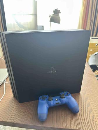 Практически новая PS 4 pro