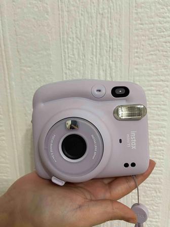 Продам фотокамеру новый INSTAX mini 11