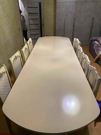 Продам в ИДЕАЛЬНОМ состоянии стол б/у 3,5-4 м ст стульями