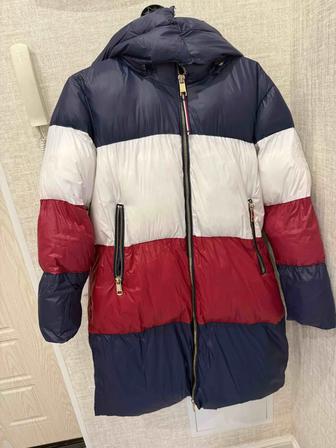 Продам зимнюю куртку tommy hilfiger .