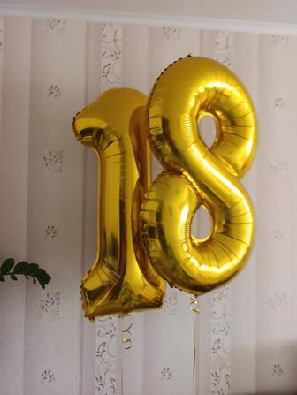 Продам цифру 18 для праздника
