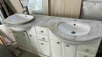 Раковина 2в1 на мраморной столешнице с белой тумбой