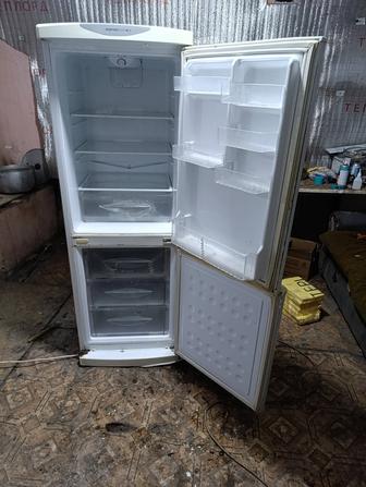 Холодильник LG бу рабочий