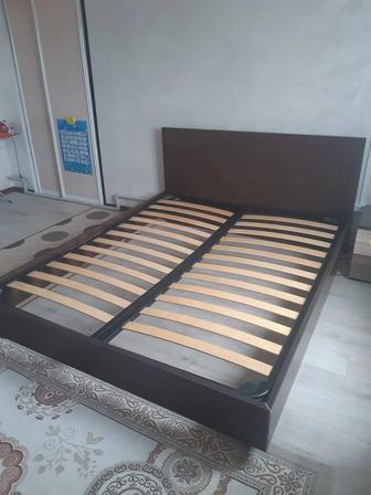 Продам двухспальную кровать