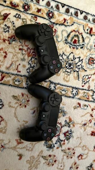 Игровой контроллер Sony Dualshock 4 v2 черный