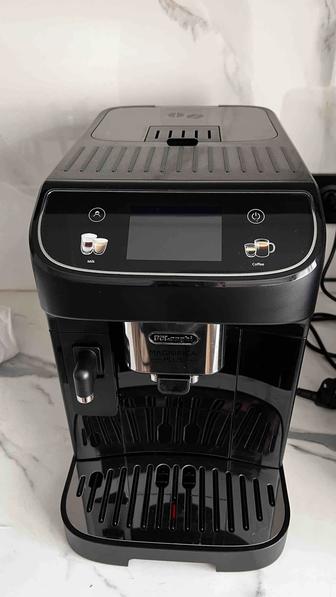 Кофемашина Delonghi Magnifica Plus ECAM320.60.B черный