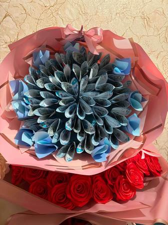 Денежный букет из денег