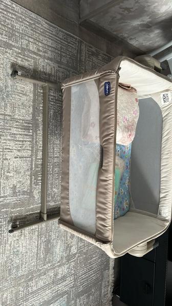 Кроватка-манеж Chicco