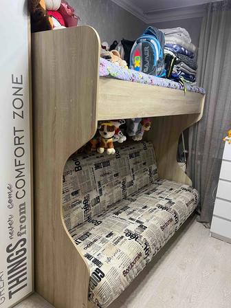 Кровать двухъярусная