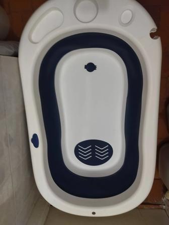 продам детскую ванночку на ножках