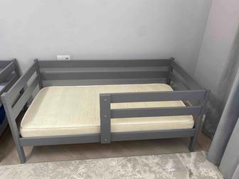 Продам кровать детскую