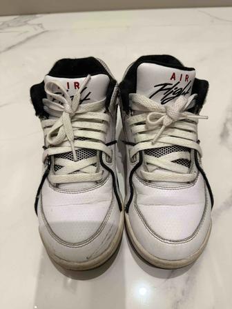 Продам кроссовки Nike Air Flight