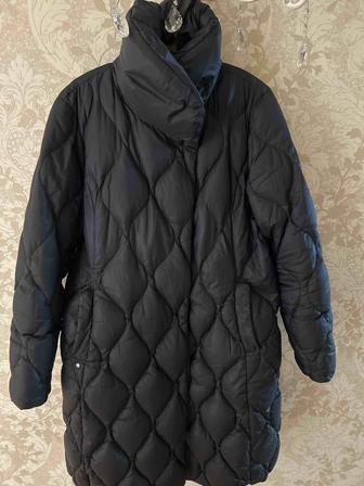 Продам женский пуховик, легкий, демисезонный Massimo Dutti