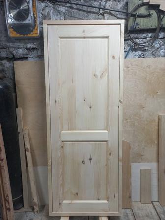 Деревянная филенчатая дверь. Межкомнатная дверь. Дверь для бани.