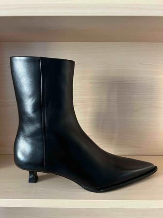 Новые кожаные ботильоны Massimo Dutti p.39