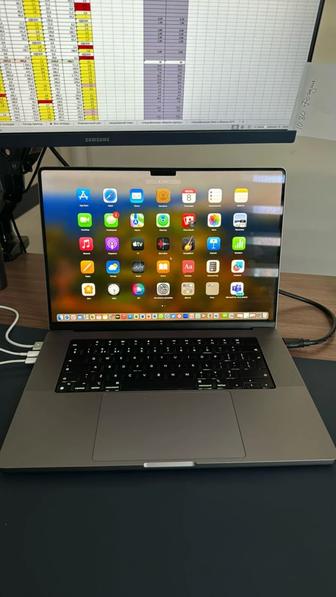 Продаю Macbook pro 16 1M1 Pro