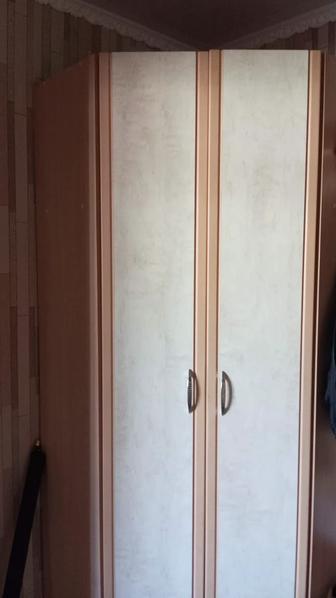 Продам угловой шкаф