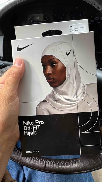 Спортивная балаклава Nike
