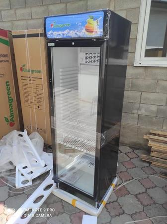 Стоящий витрина