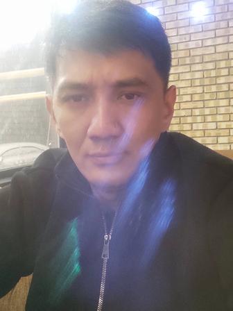 Водитель на своем минивене или